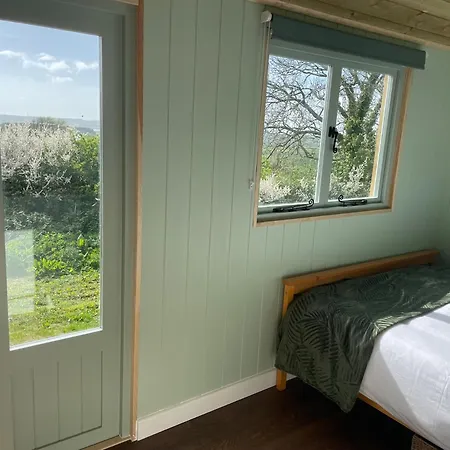 Cosy Shepherd Huts Near Newborough Forest Anglesey Gaerwen Exterior photo