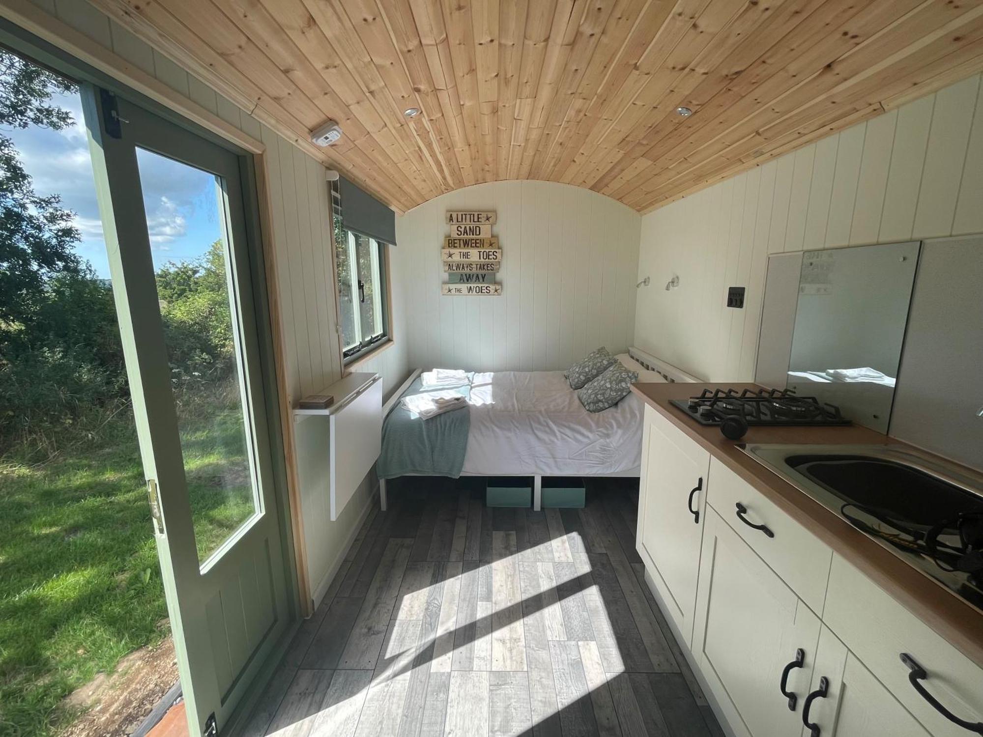 Cosy Shepherd Huts Near Newborough Forest Anglesey * Gaerwen