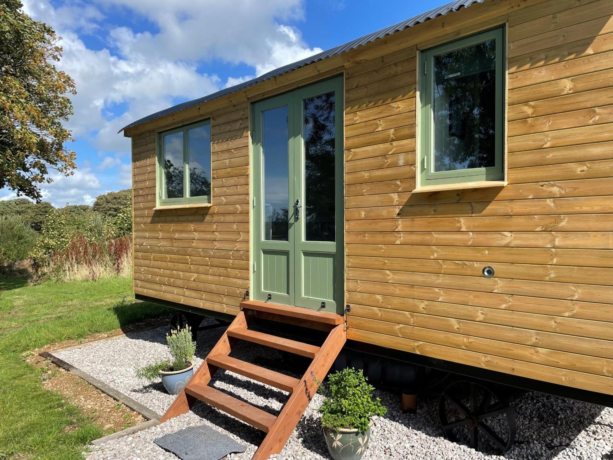 Cosy Shepherd Huts Near Newborough Forest Anglesey Campsite *